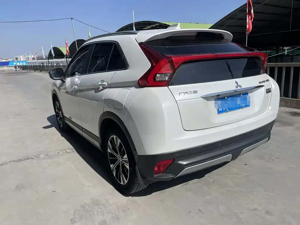 Mitsubishi Eclipse Cross — фото 4