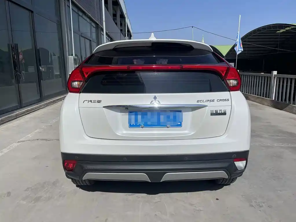 Mitsubishi Eclipse Cross — фото 5