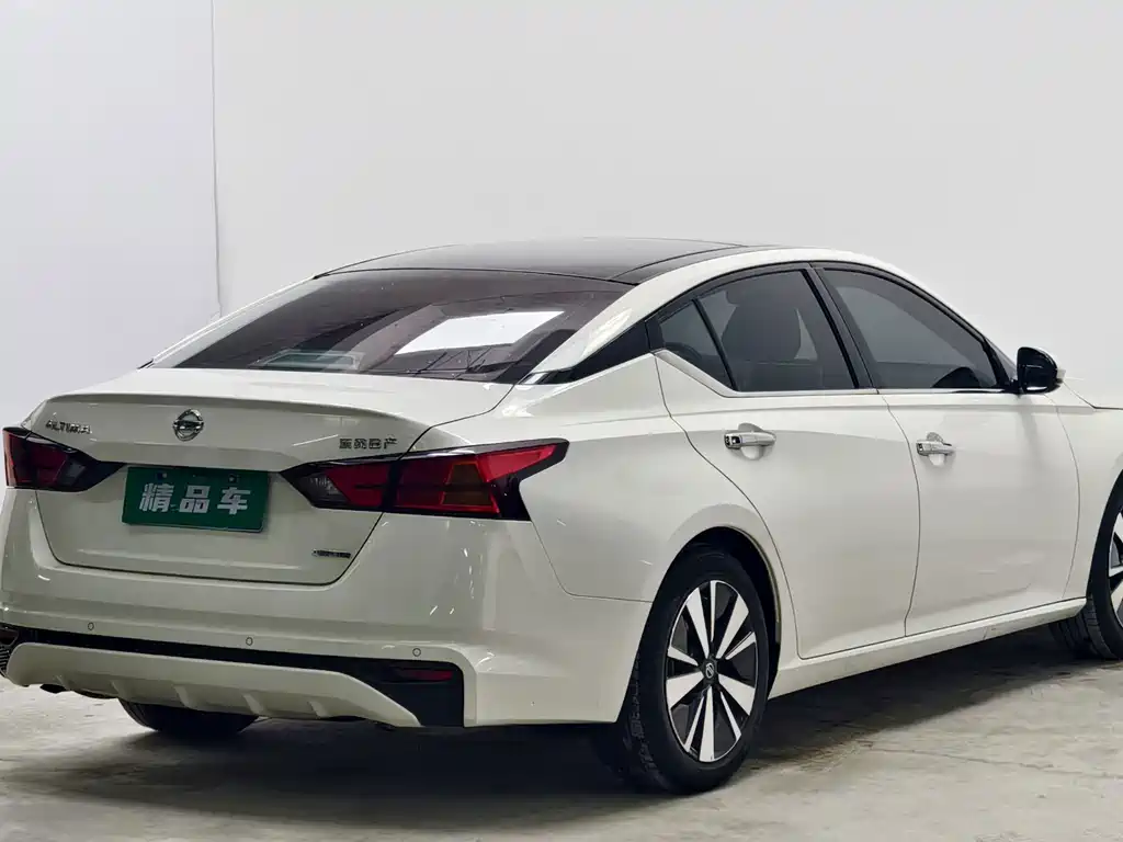Nissan Teana — фото 4