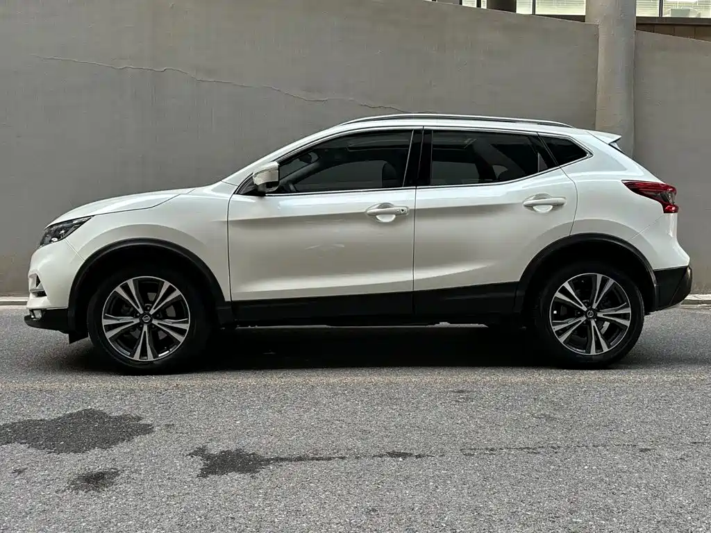 Nissan Qashqai — фото 3
