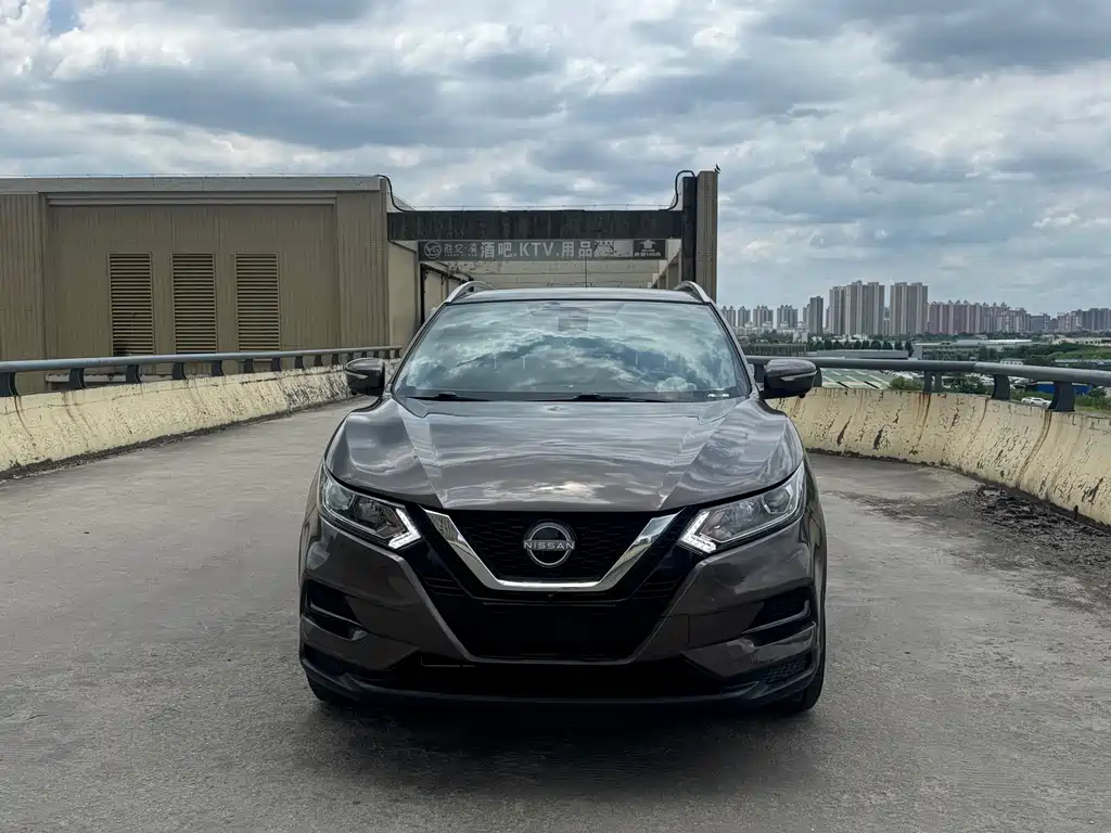 Nissan Qashqai — фото 2