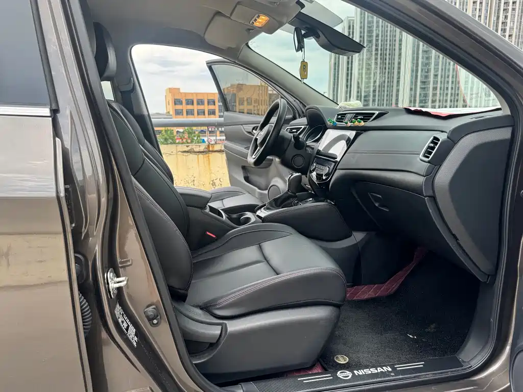 Nissan Qashqai — фото 11