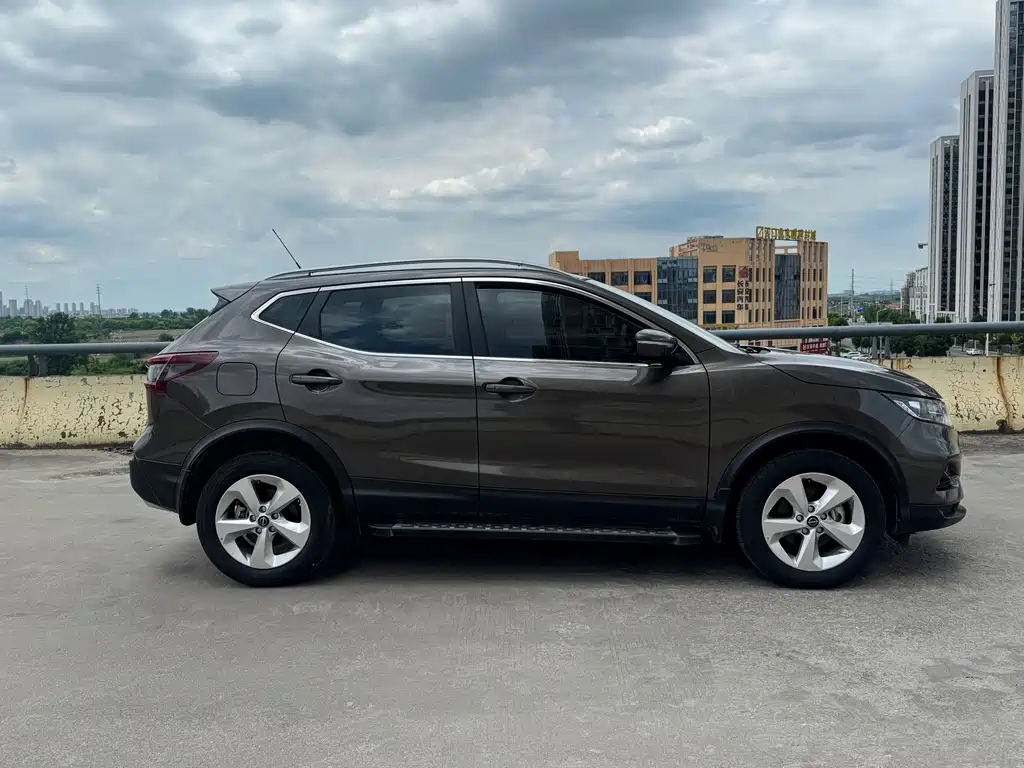 Nissan Qashqai — фото 13