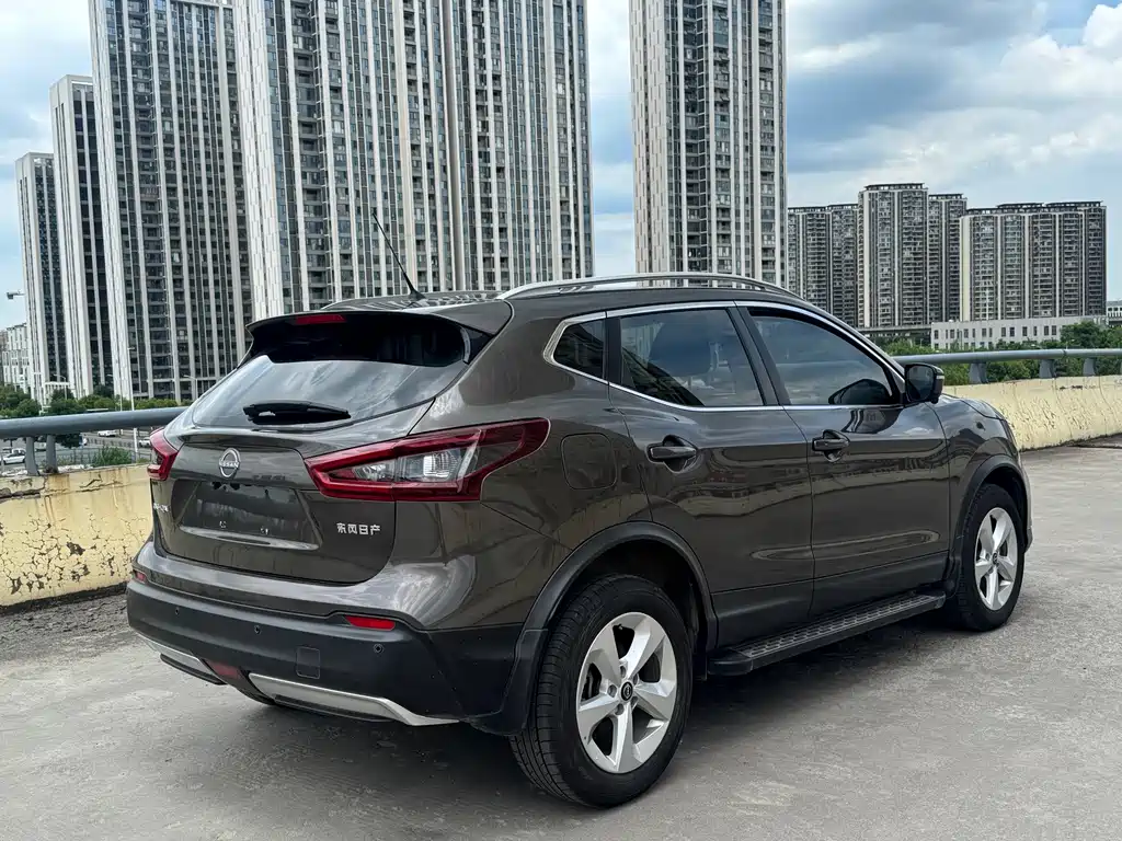 Nissan Qashqai — фото 14