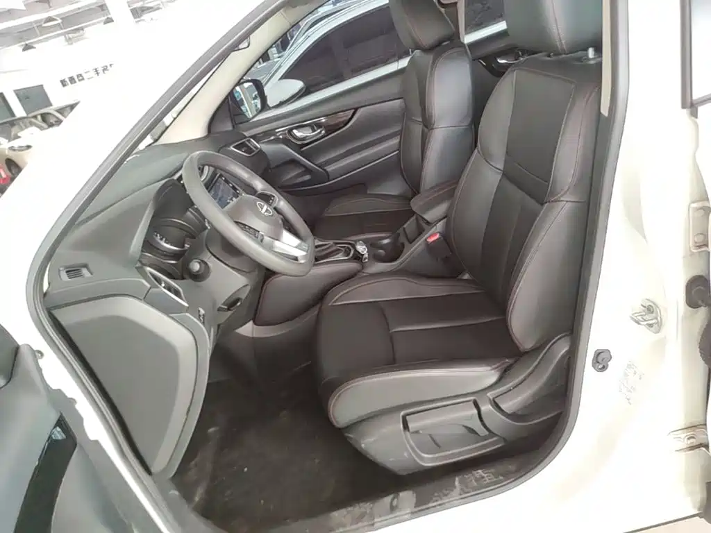 Nissan Qashqai — фото 15