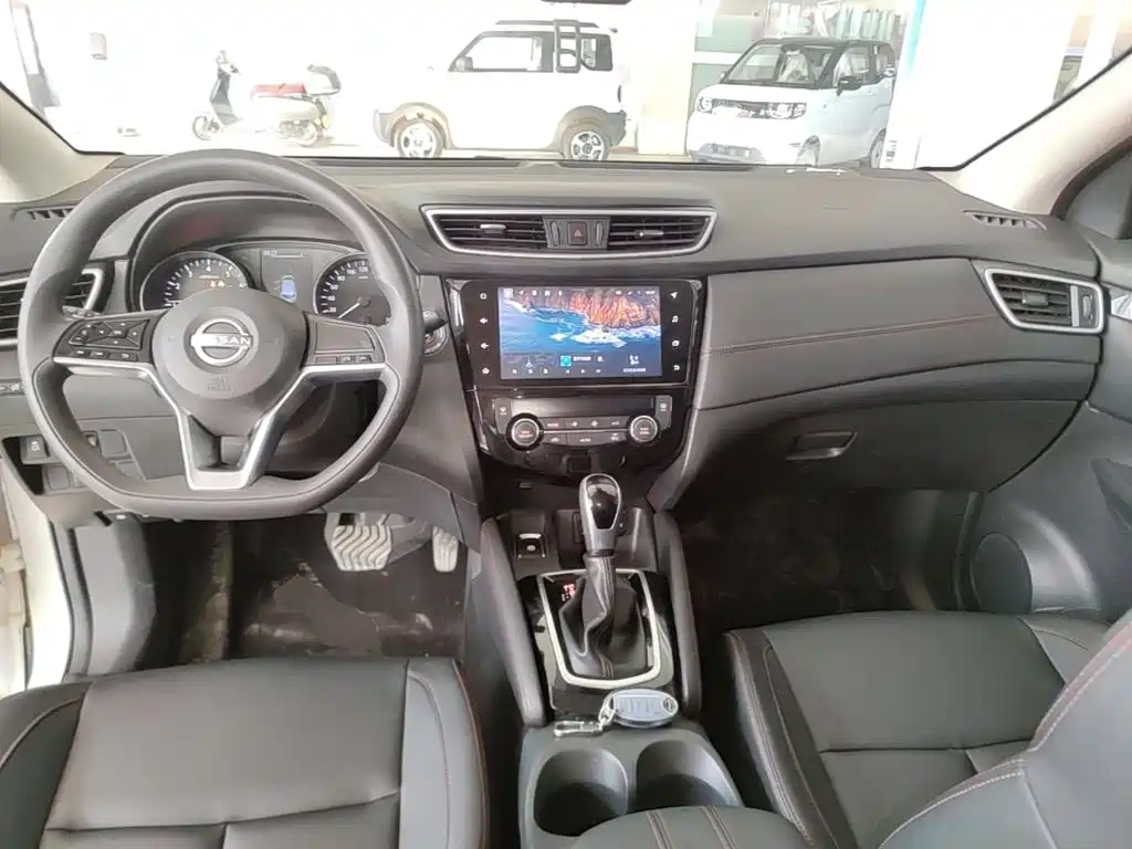 Nissan Qashqai — фото 10