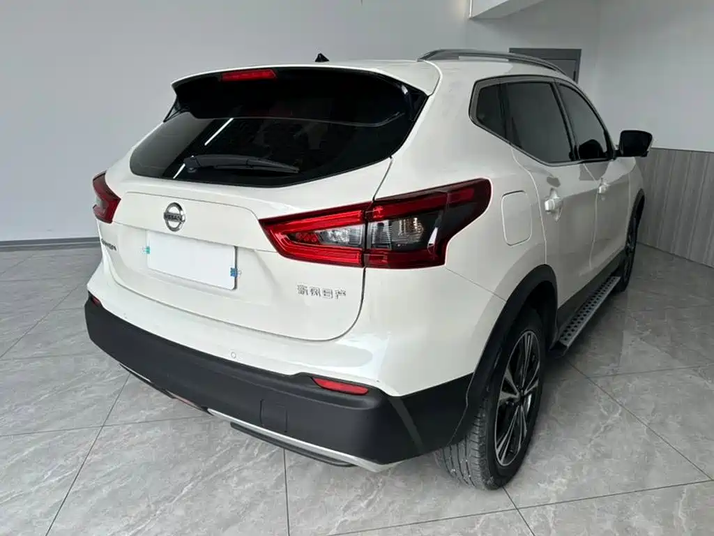 Nissan Qashqai — фото 6