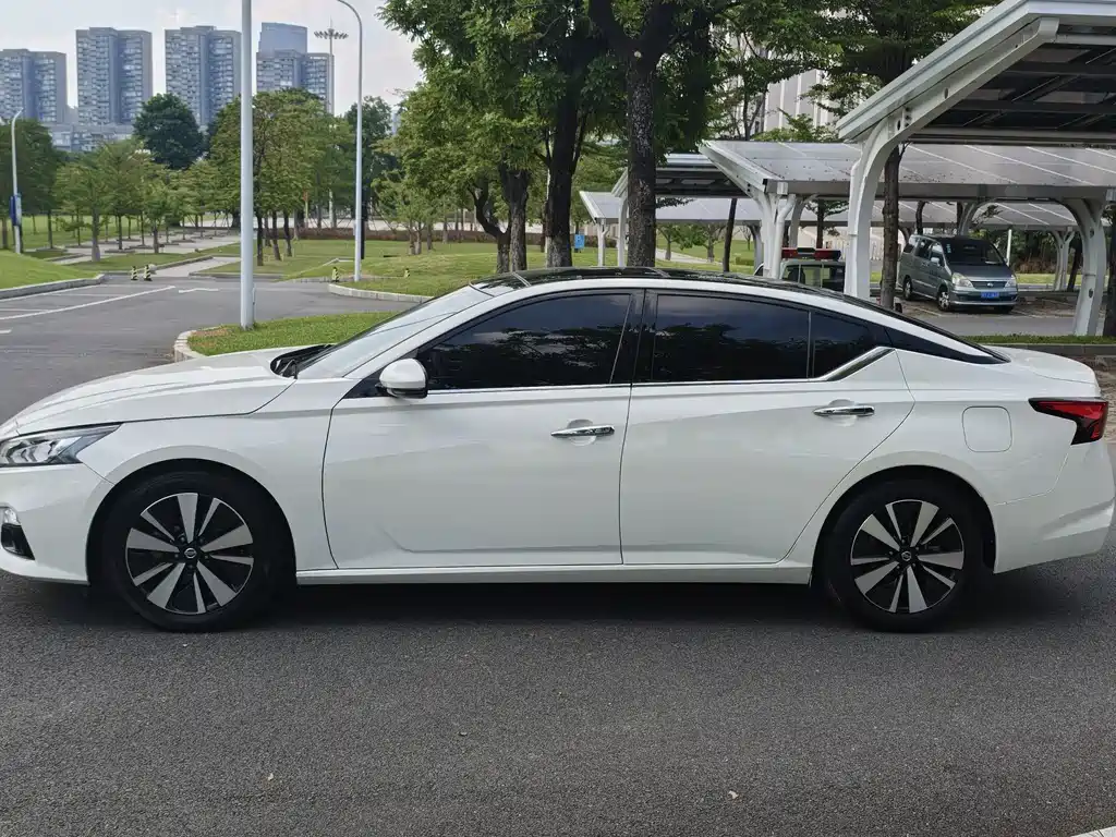 Nissan Teana — фото 5