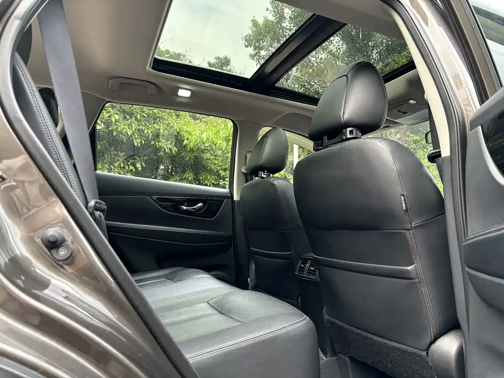 Nissan X-Trail — фото 14