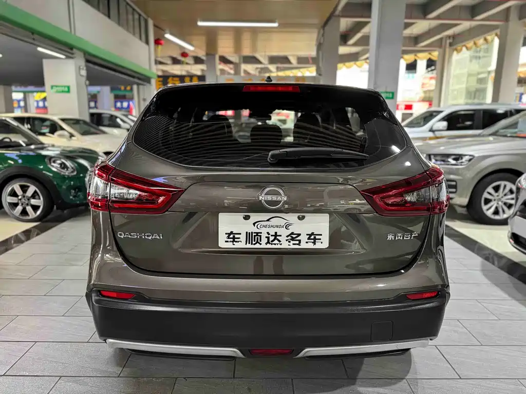 Nissan Qashqai — фото 4