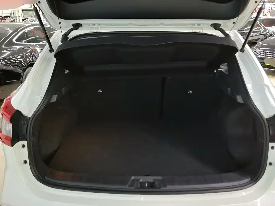 Nissan Qashqai — фото 4