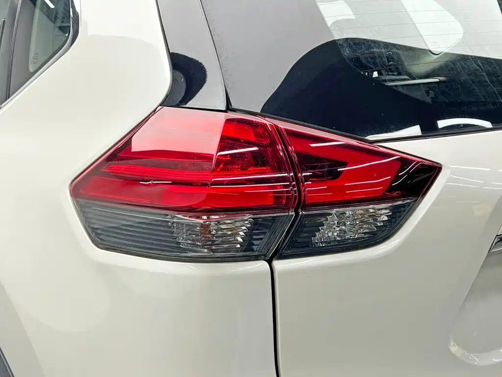 Nissan X-Trail — фото 11