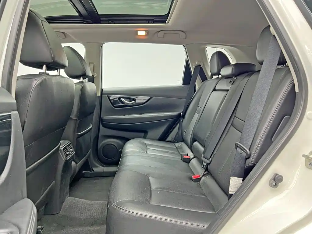 Nissan X-Trail — фото 15