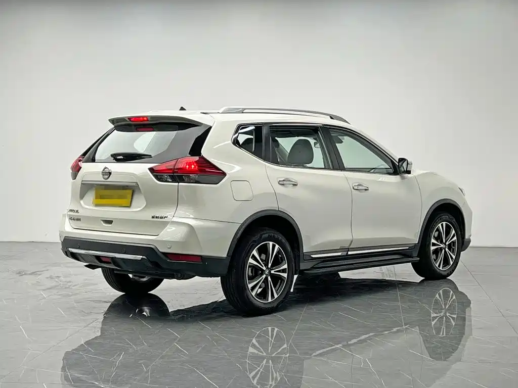 Nissan X-Trail — фото 6