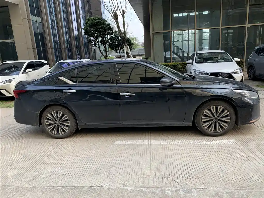 Nissan Teana — фото 6
