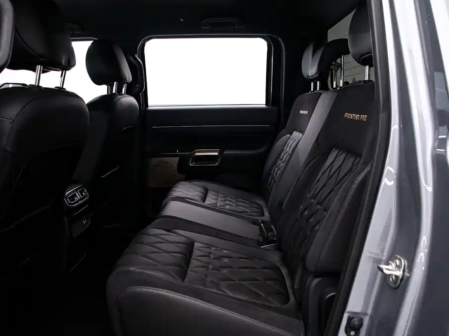 Nissan Frontier Pro — фото 14