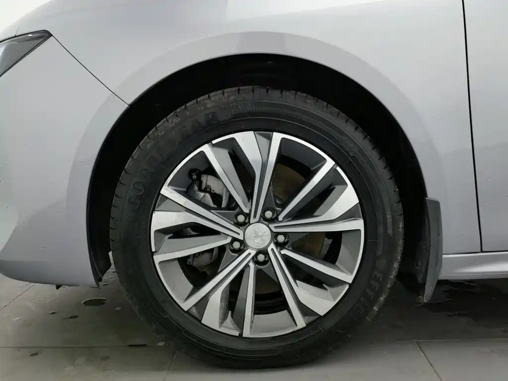 Peugeot 508 — фото 17