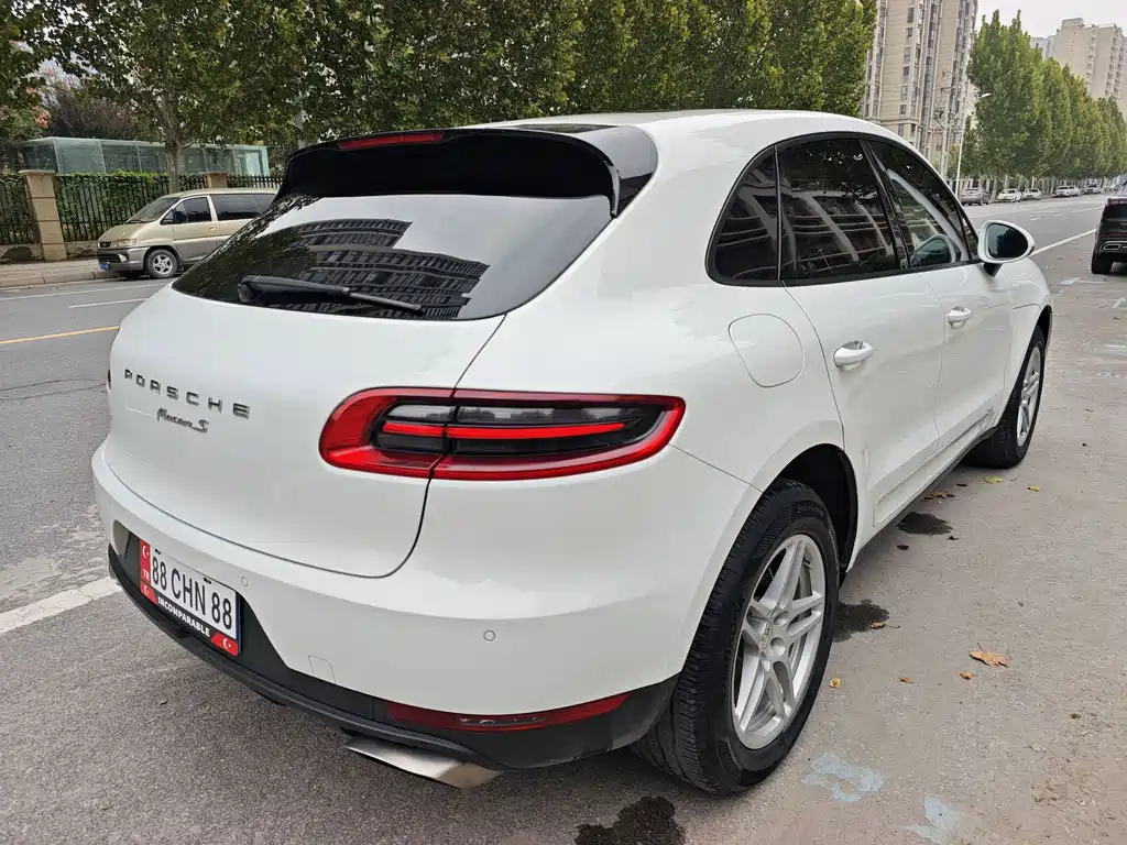 Porsche Macan — фото 14