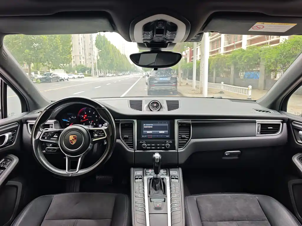 Porsche Macan — фото 4