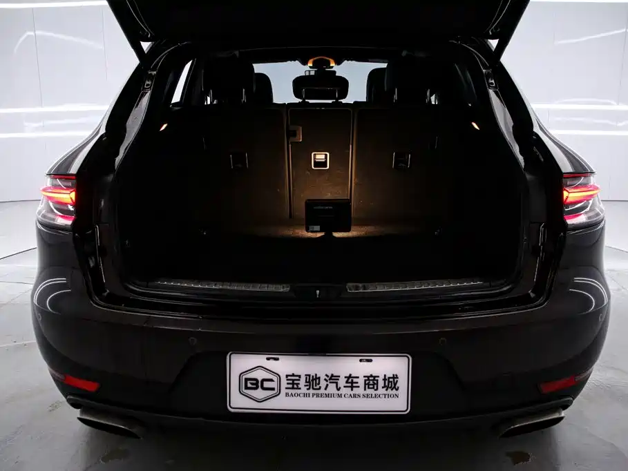 Porsche Macan — фото 16