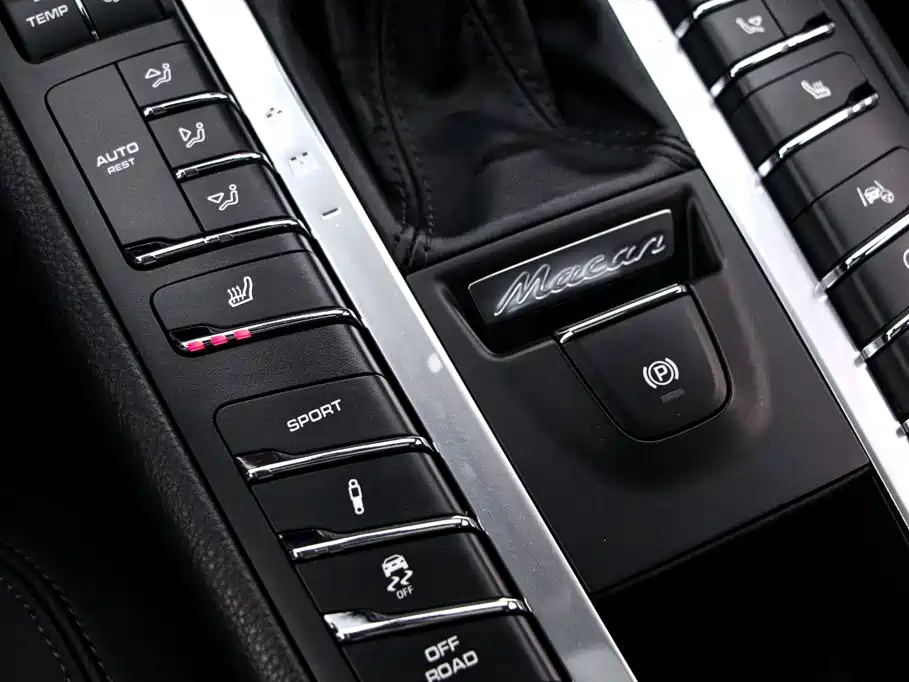 Porsche Macan — фото 10