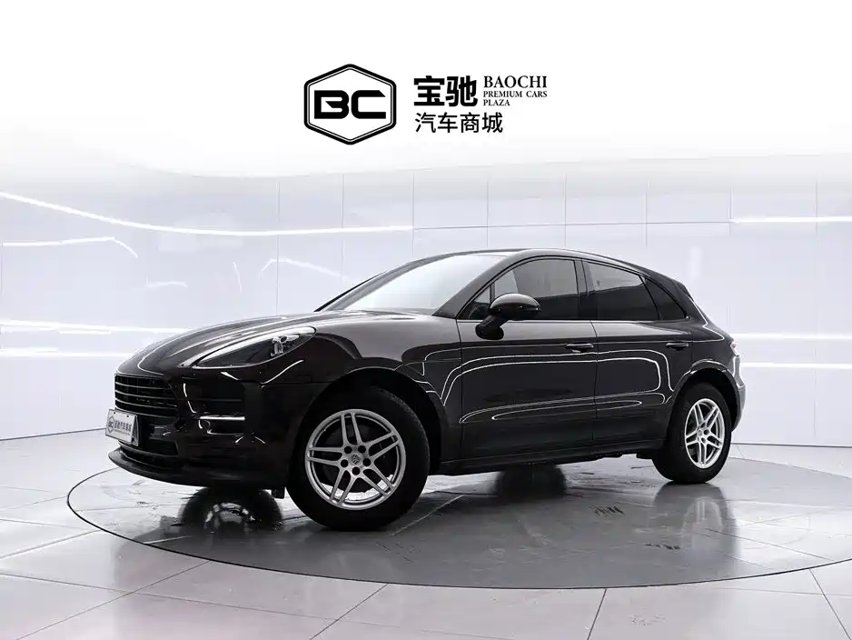 Porsche Macan — фото 1