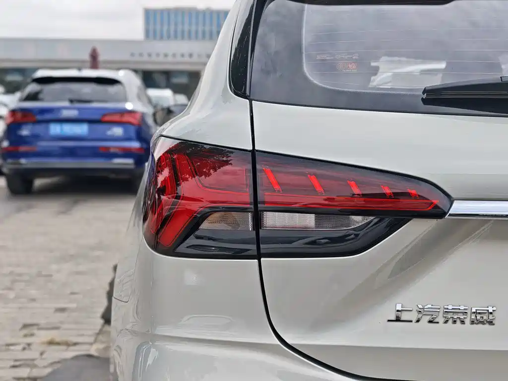 Roewe Ei5 — фото 11