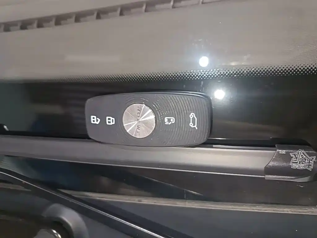 Roewe iMAX8 — фото 9