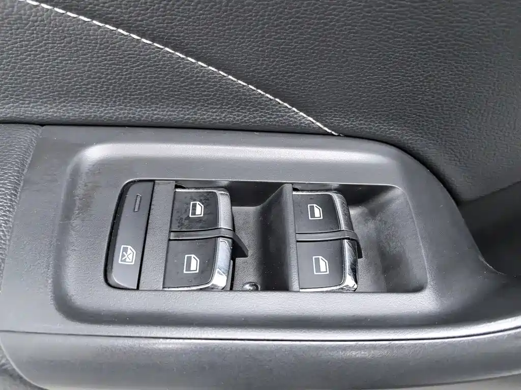 Roewe i6 Classic — фото 9