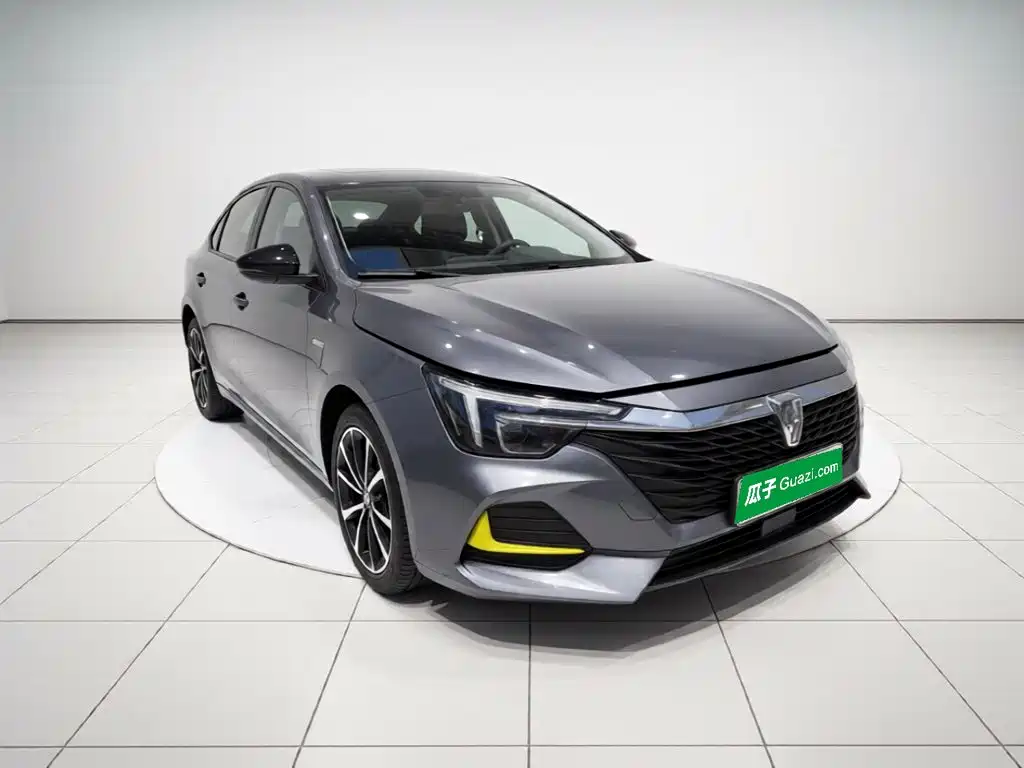 Roewe i6 MAX New Energy — фото 3