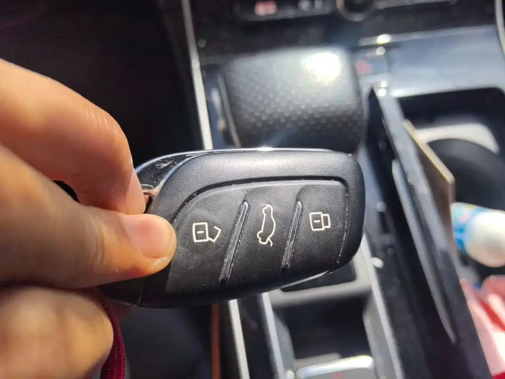 Roewe i6 MAX New Energy — фото 9
