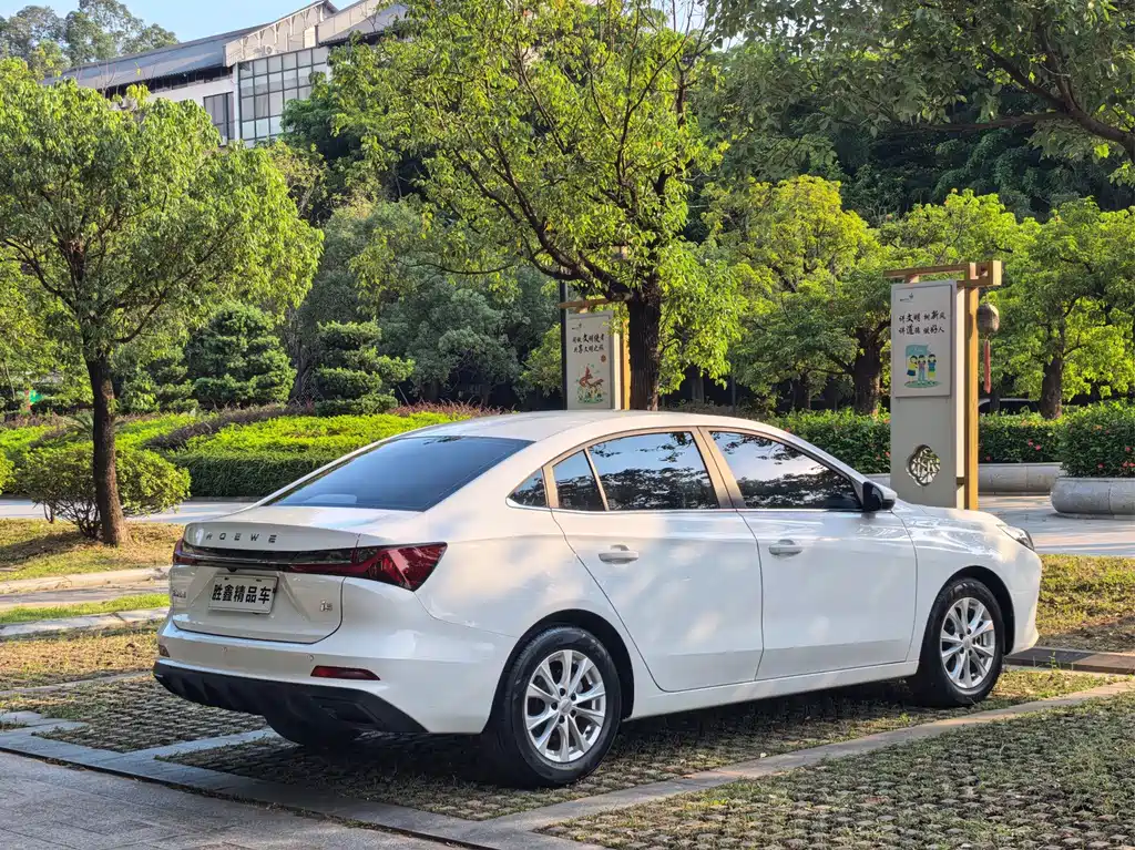 Roewe i5 — фото 4