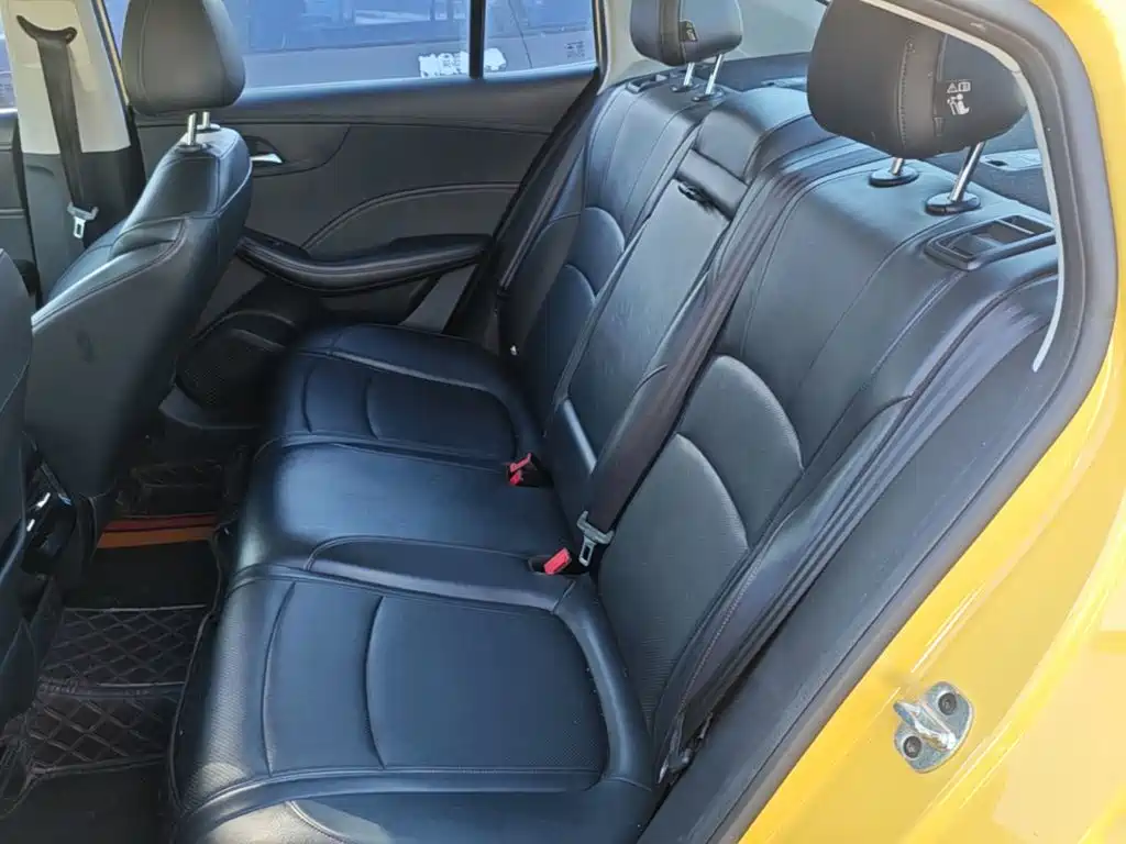 Roewe i5 — фото 17