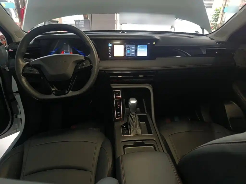 Roewe i5 — фото 10