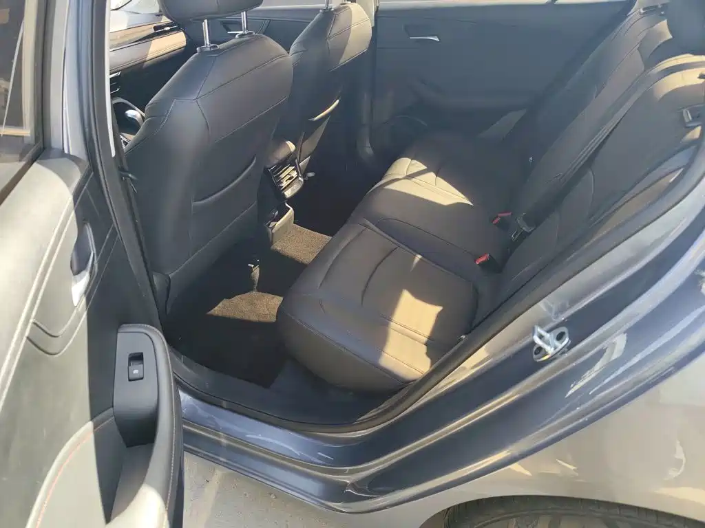 Roewe i5 — фото 10