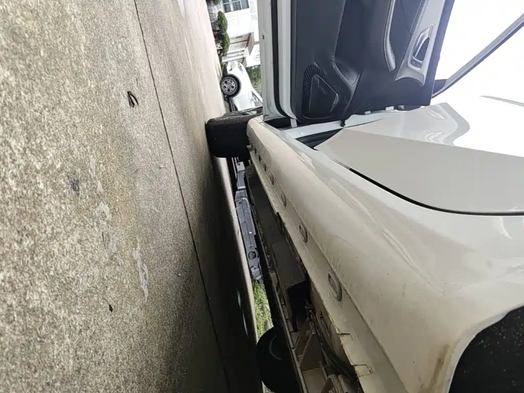 Roewe i6 MAX New Energy — фото 22