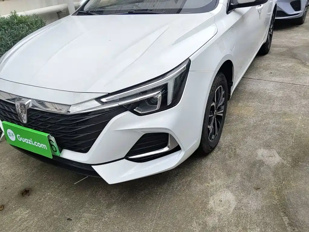Roewe i6 MAX New Energy — фото 24