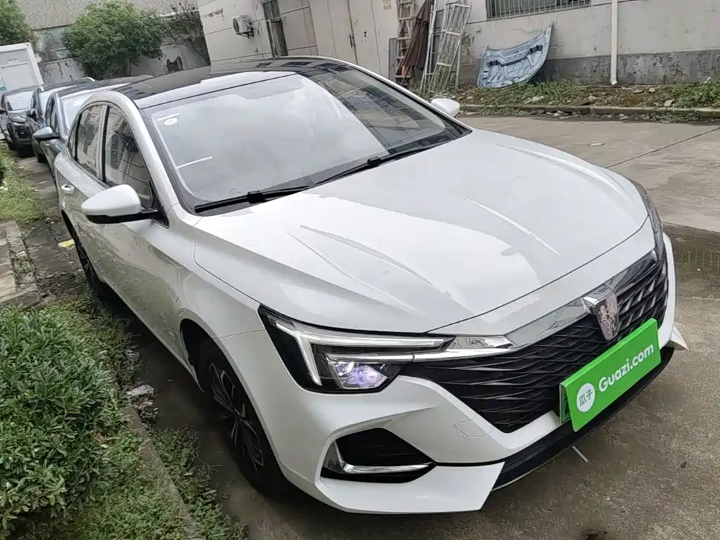 Roewe i6 MAX New Energy — фото 4