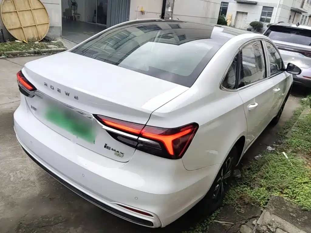 Roewe i6 MAX New Energy — фото 7