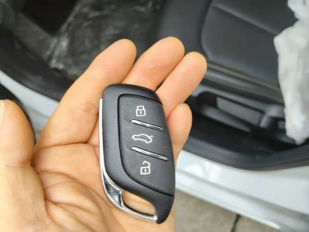 Roewe i6 MAX New Energy — фото 9