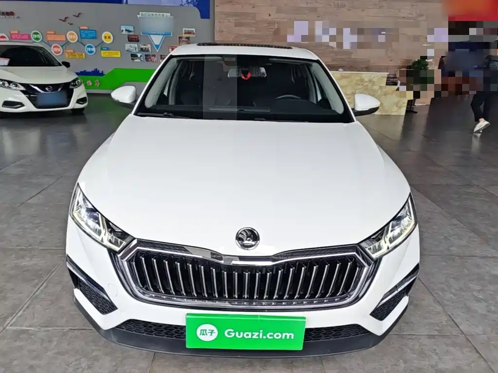 Skoda Octavia — фото 3