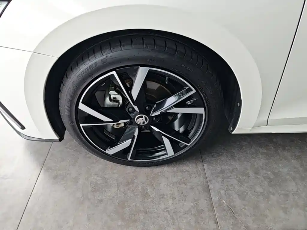 Skoda Octavia — фото 23