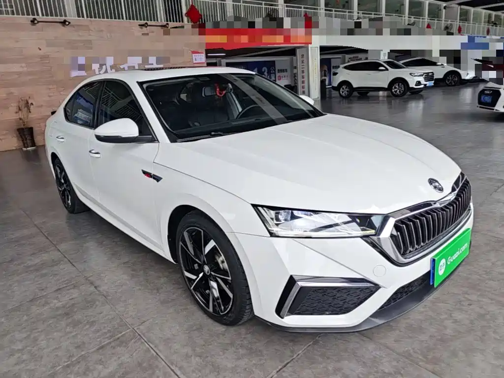 Skoda Octavia — фото 4
