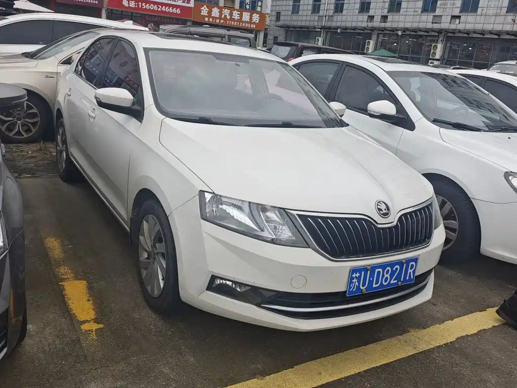 Skoda Rapid — фото 3