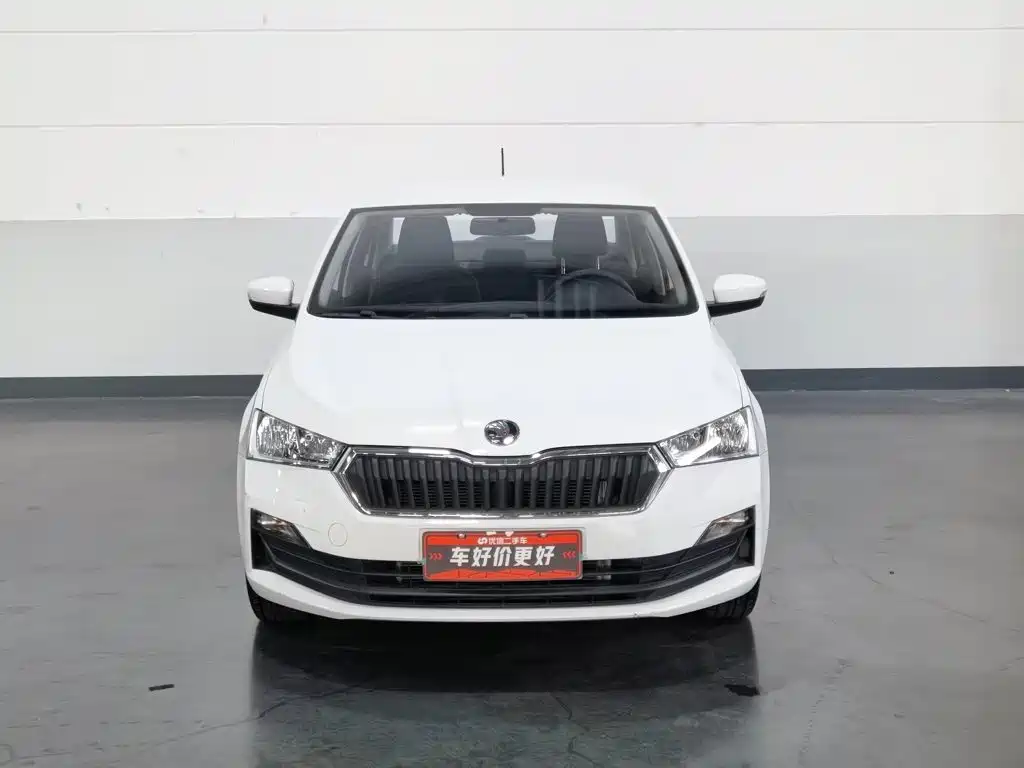 Skoda Rapid — фото 3