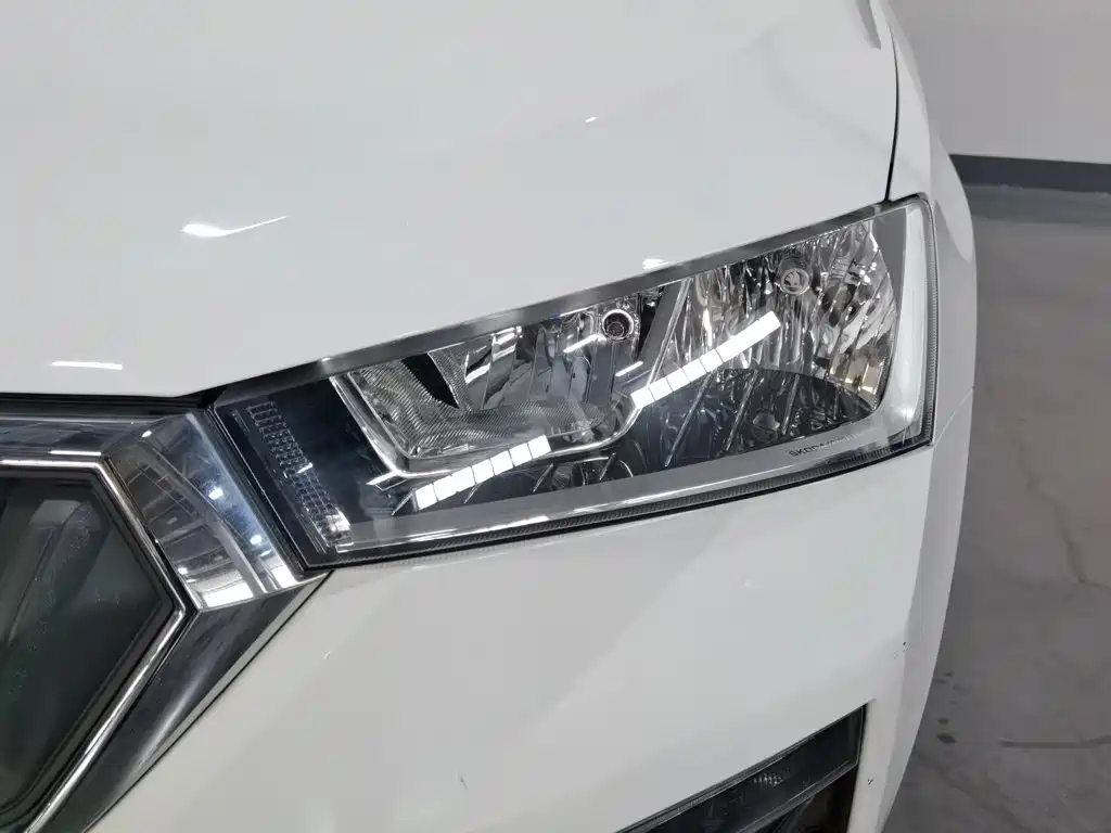 Skoda Rapid — фото 6