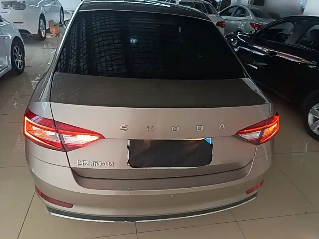 Skoda Octavia — фото 6