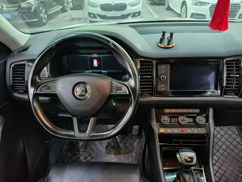 Skoda Kodiaq — фото 6