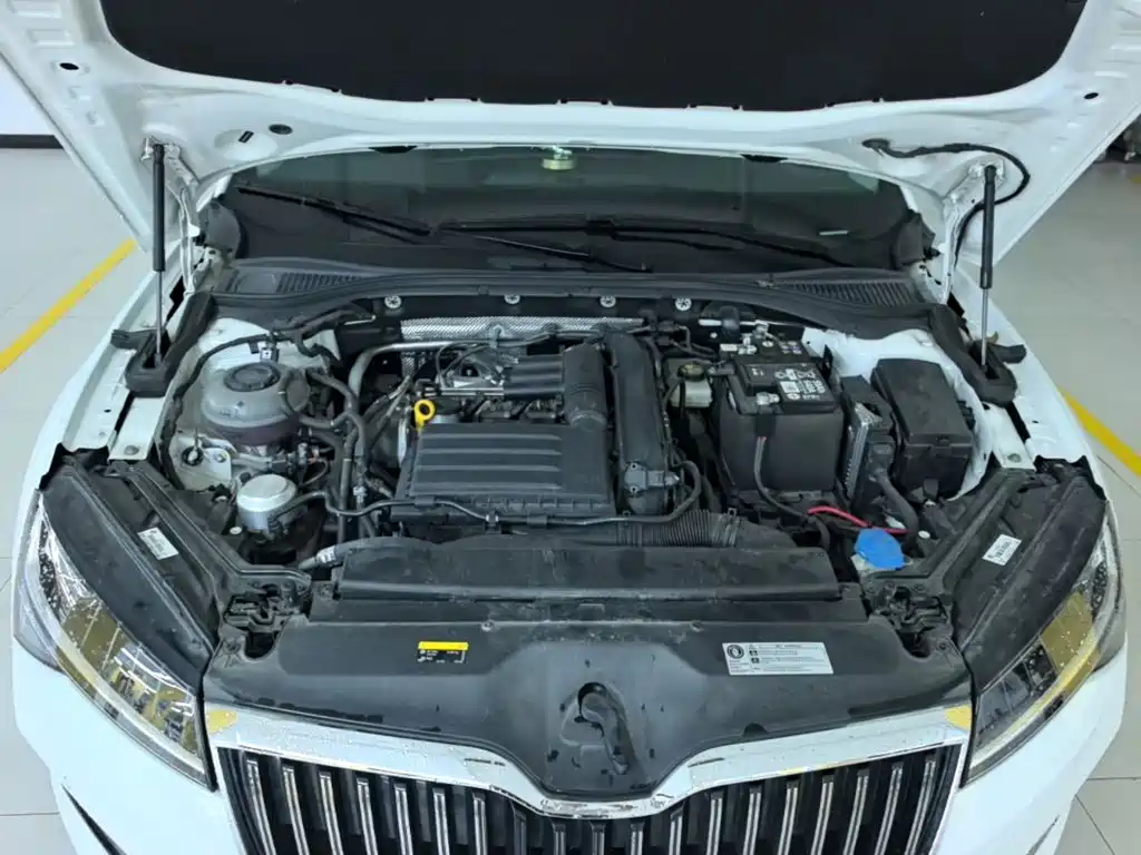 Skoda Superb — фото 20