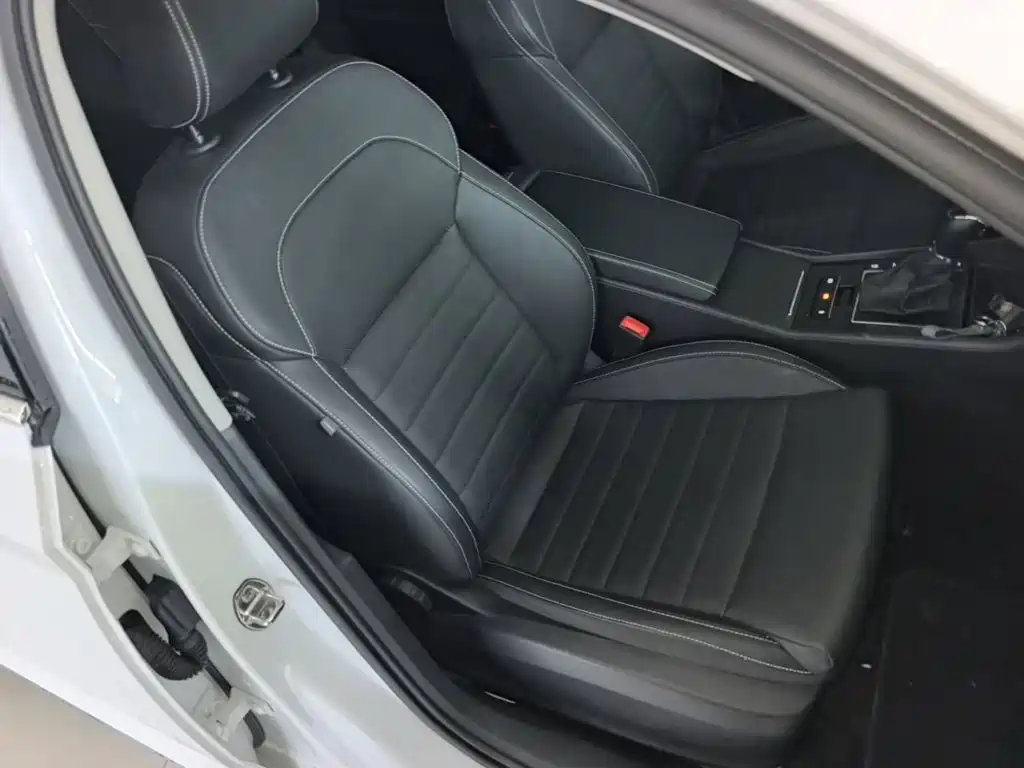 Skoda Superb — фото 25